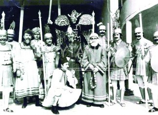 Ο Πανάρετος στην Πλάκα