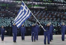 Ο Γιάννης Αντωνίου στην εντυπωσιακή έναρξη των Χειμερινών Ολυμπιακών Αγώνων