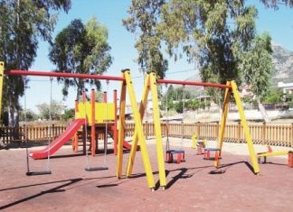 25.000 ευρώ ψήφισε ο Δήμος Καρπενησίου για τη συντήρηση των παιδικών χαρών του