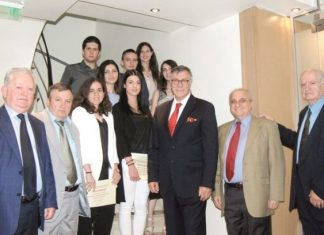 Ξεκίνησαν οι αιτήσεις για τις υποτροφίες από την Ένωση Ευρυτάνων Αμερικής «ΤΟ ΒΕΛΟΥΧΙ»