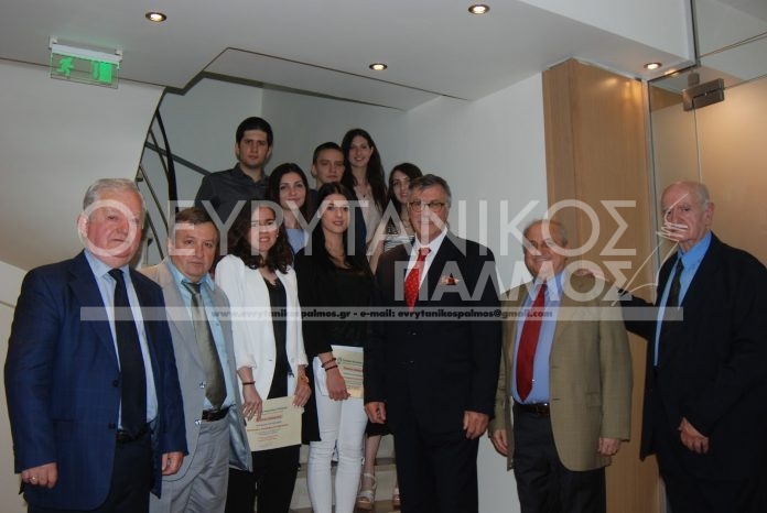 ΥΠΟΤΡΟΦΙΕΣ ΒΕΛΟΥΧΙ