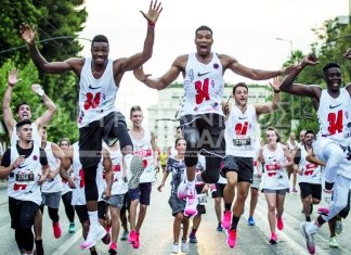 «We are all Bros» – «Είμαστε όλοι αδέρφια». Όσο πάει και γίνεται καλύτερο…