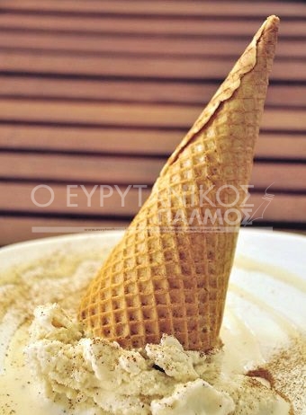 Παγωτό μέλι με κανέλλα