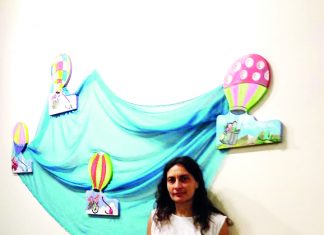 ¨Εκθεση ‘Όταν το χρώμα συναντά το ξύλο’…