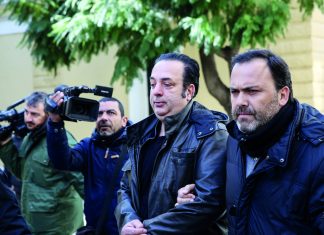 Η “ζάχαρη”, οι “ταξιδιώτες” και τα “κορίτσια”… του μαυραγορίτη ενεχυροδανειστή Ριχάρδου