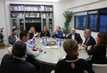 Στο Καρπενήσι ο Αμερικανός πρέσβης Τζέφρι Πάιατ