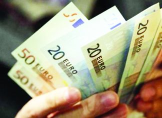 Σήμερα πληρώνεται το Κοινωνικό Εισόδημα Αλληλεγγύης (ΚΕΑ)