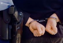 Εξιχνιάσθηκε ληστεία σε βάρος ηλικιωμένου σε ΑΤΜ στη Λαμία. Συνελήφθησαν άμεσα 2 άτομα