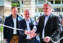Ένα όνειρο για τα παιδιά που έγινε πραγματικότητα Με συγκίνηση και επισημότητα τα εγκαίνια στο 2ο Δημοτικό Καρπενησίου