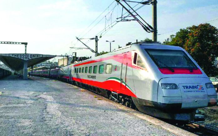 Επιταχύνει το γρήγορο τρένο για να