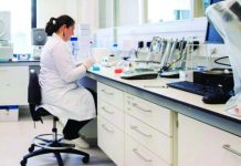 Σε τριήμερη απεργία οι Εργαστηριακοί Ιατροί