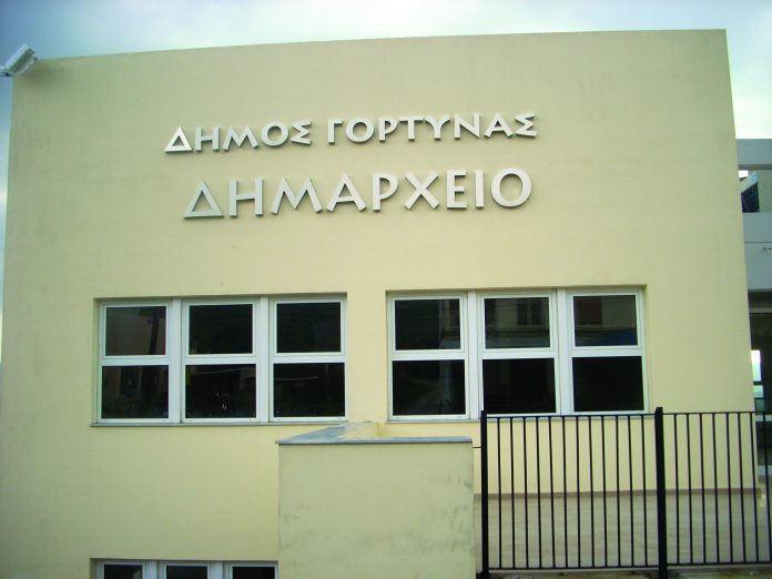 ΕΝΤΟΣ ΕΚΤΟΣ ΟΡΚΙΣΤΗΚΕ ΝΕΟΣ ΔΗΜΑΡΧΟΣ