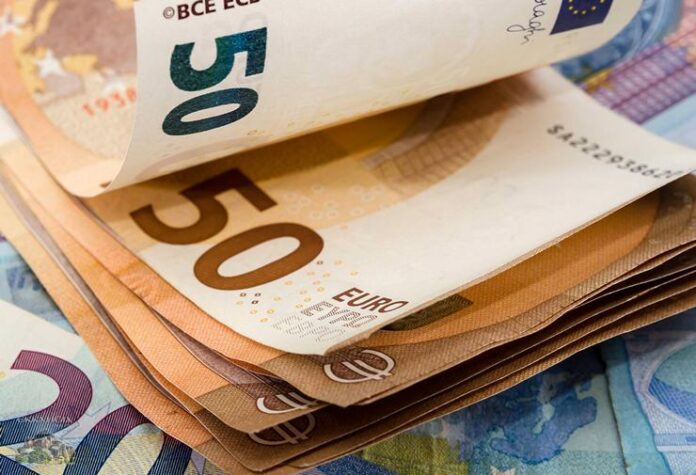 pliromi-ergani-epidomata-euro