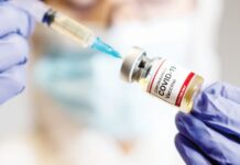 Στέλνονται τα sms για την τρίτη δόση εμβολίου, τα σενάρια για τέταρτη δόση