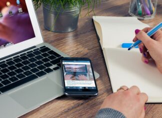 Υποχρεωτική η τηλεργασία έως 50% σε δημόσιο και ιδιωτικό τομέα