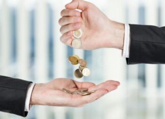 Αύξηση στους μισθούς του Περιφερειάρχη και των Δημάρχων