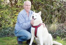 Σκύλος έσωσε μωράκι που το εγκατέλειψε η μαμά του στο πάρκο