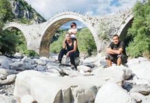 Η οικογένεια Ελλήνων που ταξιδεύει με το φορτηγάκι της – 3 χρόνια ταξίδια σε 85 χώρες