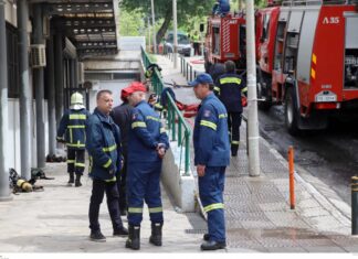 Εκτός ΕΜΑΚ πυροσβέστες που δεν εμβολιάστηκαν, έρχονται συνάδελφοι στη θέση τους