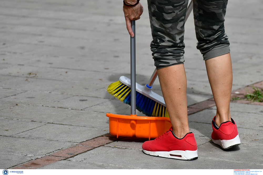 ΚΑΘΑΡΙΣΤΡΙΑ-ΣΚΟΥΠΑ