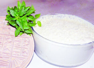 Το προζύμι δίχως μαγιά με το βασιλικό του Τιμίου Σταυρού