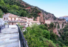 Ενθρόνιση ηγουμένου στη Μονή Προυσού