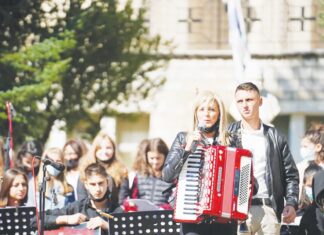 Στον εορτασμό του πολιούχου Καρπενησίου το Μουσικό Σχολείο Λαμίας