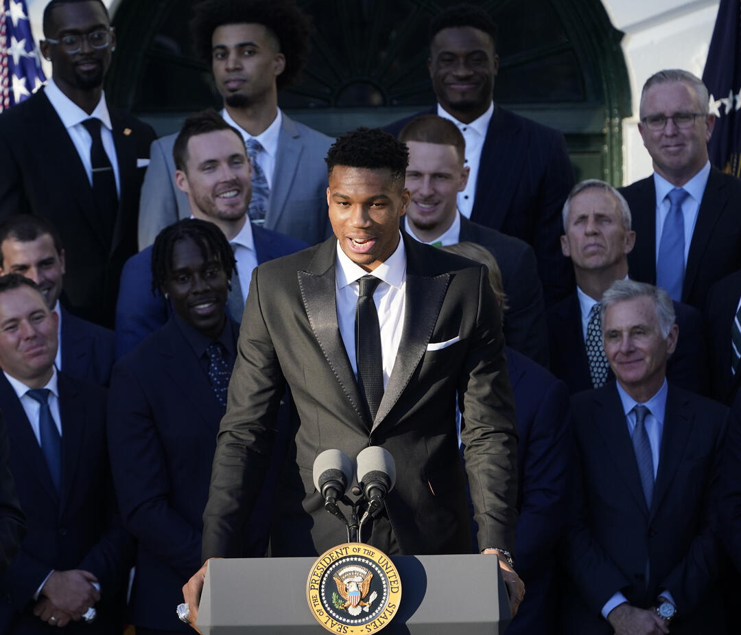 giannis_antetokounmpo_white_house5
