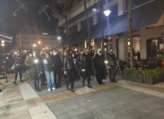 «Παρούσες» στο Αγρίνιο με σιωπηρή πορεία αλλά ηχηρό μήνυμα για τις γυναικοκτονίες