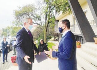 Ο Πρέσβης των ΗΠΑ στην Ελλάδα Geoffrey R. Pyatt στον Σπανό