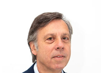 Επιστρέφει στο νοσοκομείο Καρπενησίου ο ιατρός Γιάννης Πέτρου