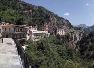 Παναγία Προυσιώτισσα: Εορτάζει σήμερα η Αρχόντισσα της Ρούμελης. Βίντεο