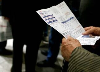 Τιμή ρεύματος: Κατατίθεται στη Βουλή η ρύθμιση για την αναστολή της ρήτρας αναπροσαρμογής