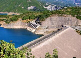 Κάτω από τη μύτη