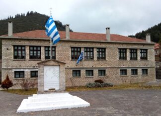 Εξοπλίζεται με κορνίζες και ξύλινο τραπέζι το Μουσείο Κορυσχάδων