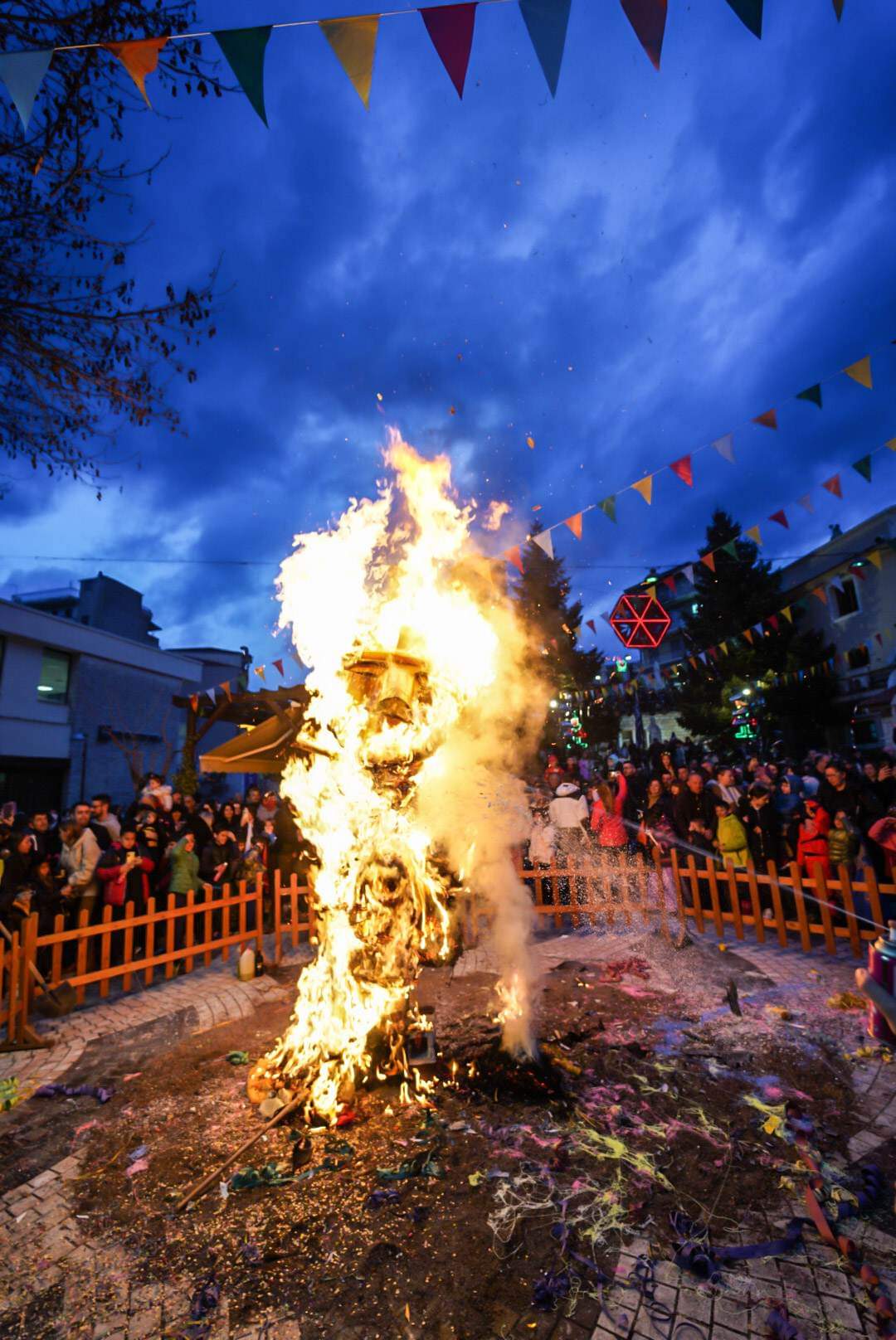 received_162834172829377