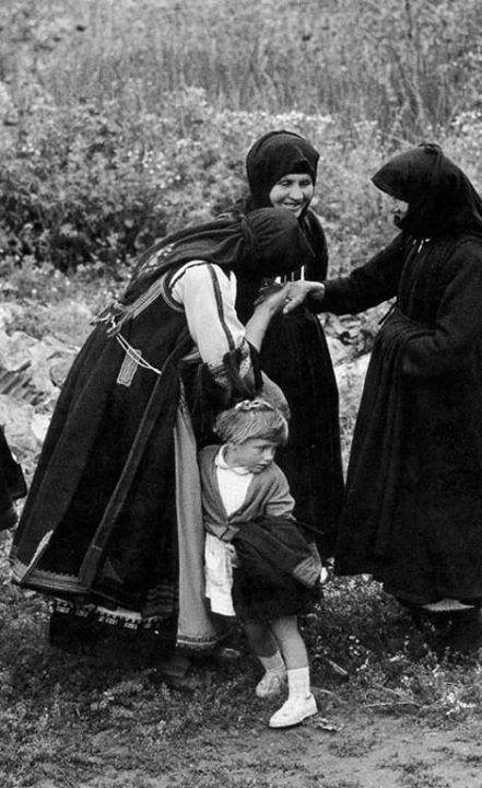 ΣΥΓΧΩΡΕΜΕΝΑ