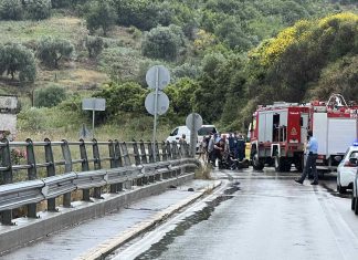 Μετωπική στη Γέφυρα Αχελώου, σοβαρός τραυματισμός γυναίκας