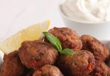 Κατσικίσια καφεδάκια με ντομάτα & κεφαλοτύρι