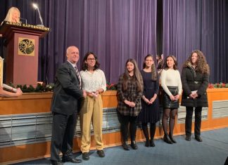 Βραβεύσεις αριστούχων στον Δήμο Καρπενησίου Πνεύμα των Χριστουγέννων