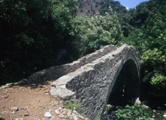 Προς παράδοση το έργο «Κατασκευή γέφυρας στον οικισμό Σαμαρίου Τ.Κ. Επινιανών» 1