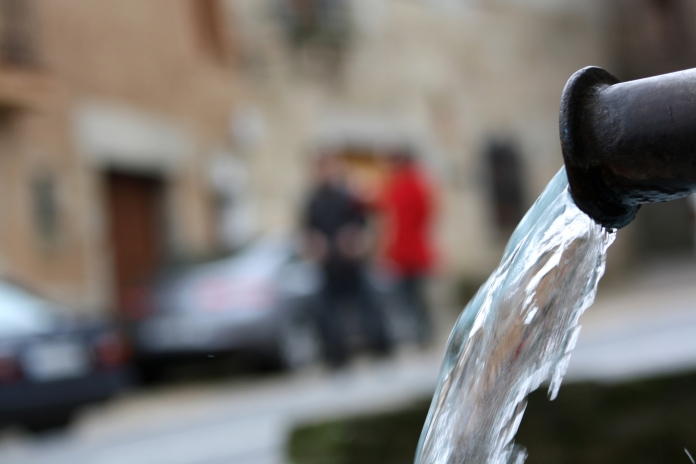 waterjet 2535796 1920 696x464