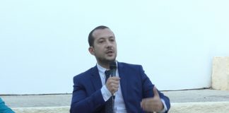 εκδήλωση για τις ανεμογεννητριες 17 sept 2018 αυλή δημ θεάτρου vanglouk androsfilm.gr 2