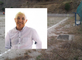 Σε άθλια κατάσταση το Γήπεδο Ραπτοπούλου 98fdc3265bfa7288cc6112ee2171482a l overlay