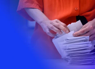 Ευρωεκλογές 2024: Πάνω από 114.000 εγγραφές για την επιστολική ψήφο intro foto sketh