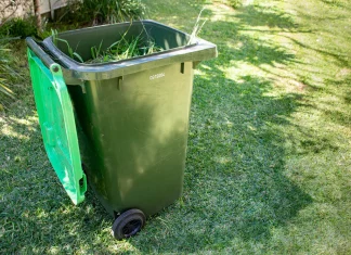 green garden wheelie bin grass 1112x
