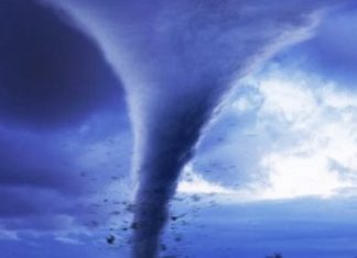 Αγρίνιο: Εκτεταμένες ζημιές στην περιοχή του ΔΑΚ από πέρασμα ανεμοστρόβιλου anemostrovilos