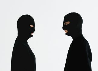 Θήβα: Διαρρήκτες έκλεψαν τα χρήματα για την εκδρομή των μαθητών – Περισσότερα από 15.000 ευρώ η λεία pexels shvetsa 6899122