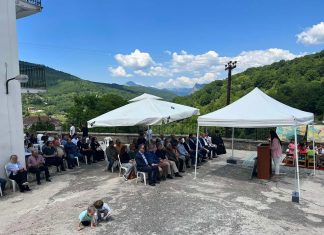 Άνοιξε ξανά το Νηπιαγωγείο Φουρνά – Η μικρή Ειρήνη το πρώτο χαμόγελο της επανεκκίνησης four