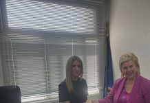 Επίσκεψη της Τζίνας Οικονόμου στο Νοσοκομείο Καρπενησίου – Στο επίκεντρο οι ελλείψεις σε γιατρούς tz